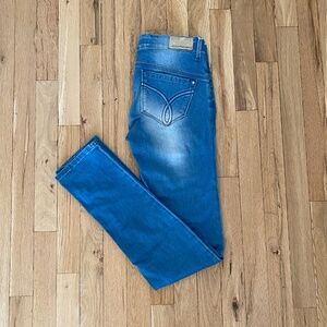 Calvin Klein Jeans Body Skinny Light Wash Denim, Size 26